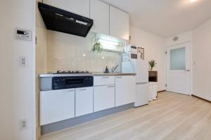 SWAN EN OSAKA Walk Umeda Long Stay Simmons Workspace