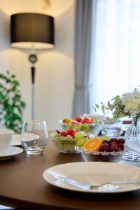 SWAN EN OSAKA Walk Umeda Long Stay Simmons Workspace