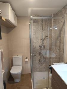 Apartamento de ensueño con piscina y vistas al mar