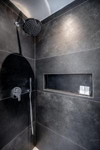 B&B Leonardos place