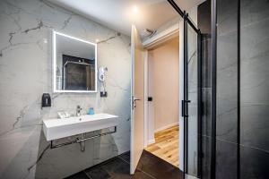 B&B Leonardos place