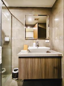 East Glory Center Residences Twin Double Bed City Of Dreams MOA NAIA