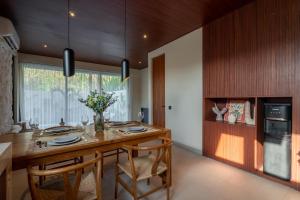 Calma Villas Nyang Nyang
