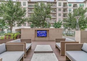 Uptown Dallas 3BR Rooftop, Pool, Gym, Parking