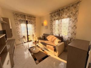 Casa Palanca Lake view apartment by Gardadomusmea