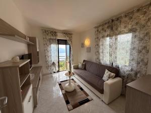 Casa Palanca Lake view apartment by Gardadomusmea