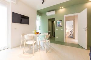 SAN SIRO BLUE FLAT