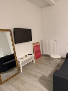 Chic City-Center Apartment, Quiet Pedestrian Lane