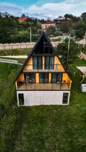 Peaceful 10-Guest Cottage in Beautiful Koka
