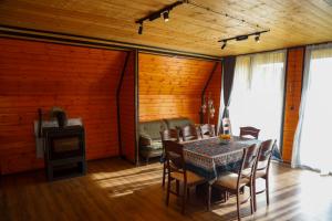 Peaceful 10-Guest Cottage in Beautiful Koka