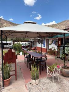 hostel arcoiris urubamba