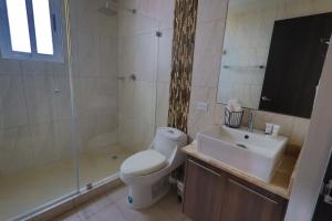 5 Bedroom Beachfront Condo Ocean View