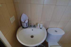 5 Bedroom Beachfront Condo Ocean View