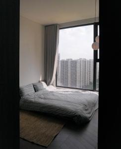 A Home Hanoi Apartment for rent 50m2 1BR City n Park Views