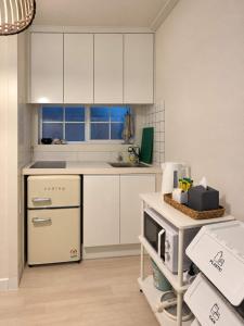 Oksun Stay - 2BR House, 1 Stop to Gyeongbokgung