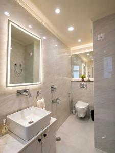 Sky Panoramic Green View Luxury Condominium 1BHK