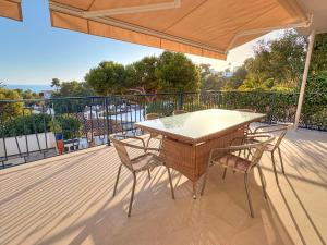 Luxury Sea View Home with Pool 5 Min to Beach