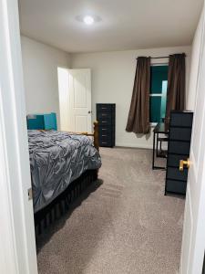 Lovely room in spacious 5BR 2story