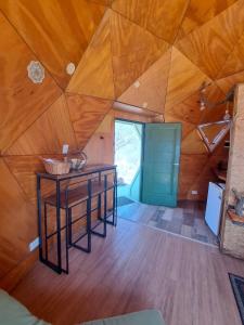 Geodesic Glam Uritorco
