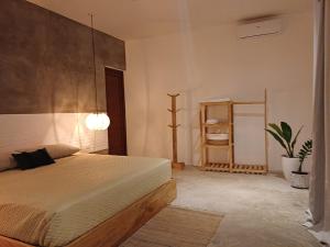 Areia Do Mar AC Private family pool steps from the sea