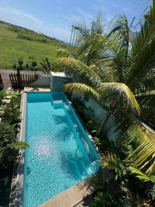 Areia Do Mar AC Private family pool steps from the sea