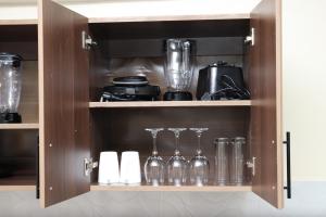 Seryan Living Studio in Kimana