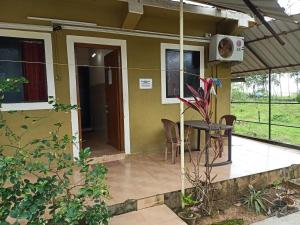 OyO 48992 MARIA GUEST HOUSE