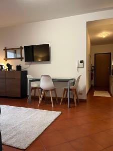 Crema - Garage, a short walk from the center, large balcony