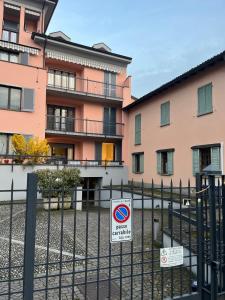 Crema - Garage, a short walk from the center, large balcony
