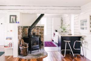 Demilune Lodge - Serene cabin with hot tub ST-2022-0044