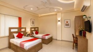 Redfox Cinemascope An Apart Hotel