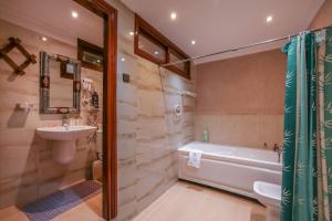 Entire appartement in Marrakech 2BR 2Bathroom Flat with Large Balcony