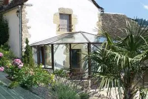 Les Hôtes du Lac, Chambres et tables d'hôtes - Lassouts