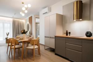 Three-Bedroom Family Retreat SPA