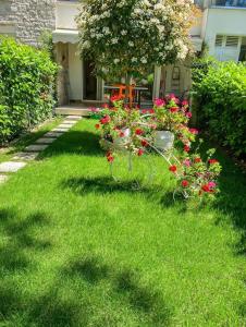 Lalez Beach Apartment Bushi