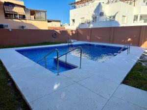 Playamar Pool, Terrace & Free Parking - Torremolinos