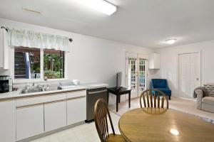 A Peaceful Stay in Central Coquitlam