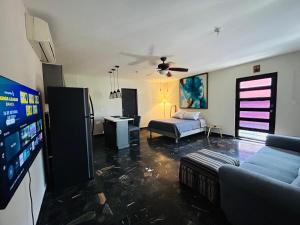 New apartment 10 min BBVA Stadium & Fundidora Park wifi & coffee