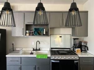 New apartment 10 min BBVA Stadium & Fundidora Park wifi & coffee