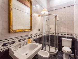 Villa in Mugello Hills with Private Pool