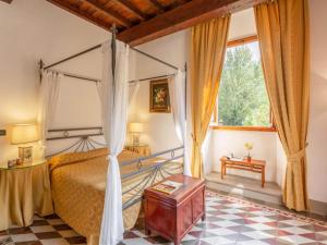 Villa in Mugello Hills with Private Pool