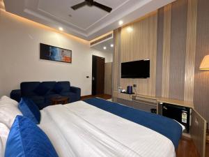 Shree Aaradhya Suites
