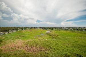 O&B Homestay at Azure North Pampanga