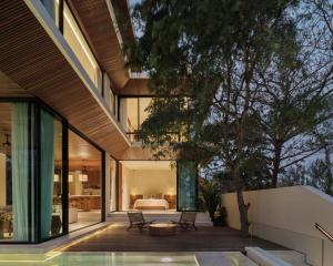 Azura Uluwatu