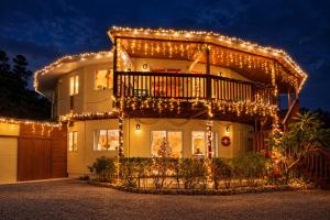 Island Breeze - Experience a Christmas Season Stay, Nov 29 to Dec 29, Hot Tub, BBQ, Beach