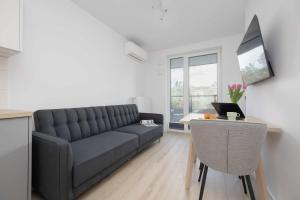 Warsaw Silver Sky Apartments with AC by Noclegi Renters