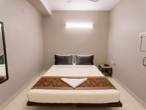 FabHotels Zenvora Suites