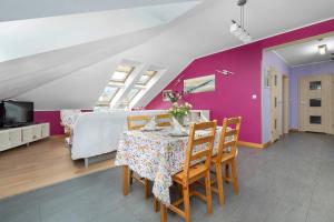 Rodzinny Apartament Blisko Plaży w Grzybowie by Noclegi Renters