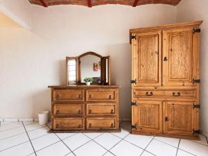 Charming Ajijic King Retreat with Shared Pool