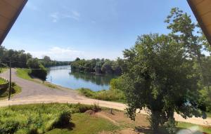 2 Bedroom Beautiful Home In Brodani